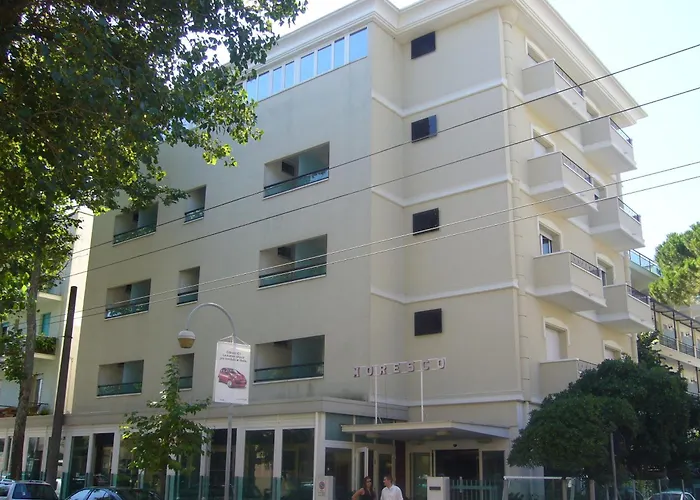  Moresco Riccione - Piscina Beach Village